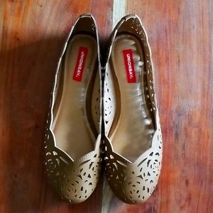 Cutout flats